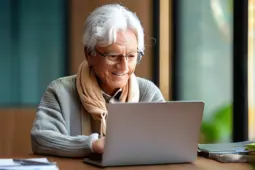 数字助老，全方位支持银发族智能生活