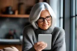 银发族智能生活安全指南，保护您的数字钱包