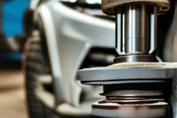 汽车养护全攻略，节气门清洗与延长车辆使用寿命