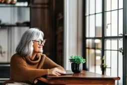 银发族智能生活安全指南，如何保护您的数字钱包