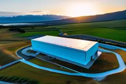 钙钛矿技术突破引领户外运动装备新纪元