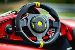 赛车方向盘，汽车改装的极致追求