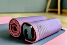 护腰神器，瑜伽垫、弹力带与打卡APP，打造高效健身体验