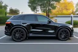 打造个性化汽车生活，从隐私膜到充电配套的全方位升级