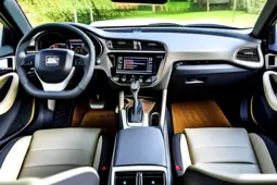 汽车内饰改装，打造个性化驾驶空间