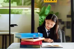 95后00后学生党学业与职业发展全攻略，降重策略助力成功