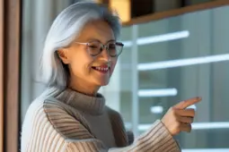 银发族智能生活新篇章，全方位支持与适老化政策引领未来