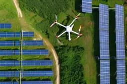 无人机巡检在户外光伏/储能项目运维中的应用与实践