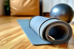 瑜伽垫、弹力带与健身APP，打造高效健身体验