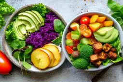 打造高效减脂饮食计划，低脂餐食谱与每日/每周热量控制