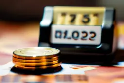 揭秘副业与理财中的砍头息骗局，保护你的钱袋子