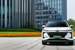 10万预算购车指南，燃油与新能源全场景选车攻略