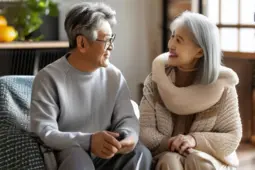 银发族智能生活新风尚，小爱同学助力便捷与安全