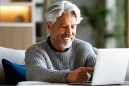 银发族智能生活新体验，全方位适老化App与便捷服务