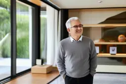 智慧生活新篇章，全方位支持银发族智能培训