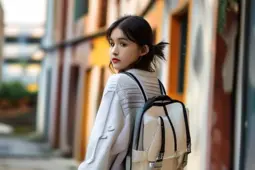 穿梭四季的森系风，通勤、校园、约会与街头穿搭指南