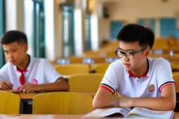 青春启航，95后00后学生如何通过西部计划助力学业与职业发展